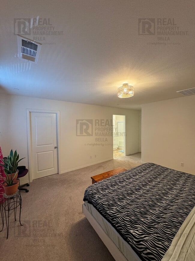 Building Photo - Spacious Corner Lot Home in Desirable Winchester Community – 3 Bed + Office + Large Backyard!