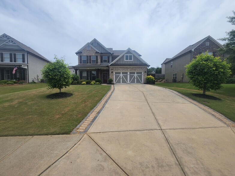 Front - 4145 Pleasant Woods Dr