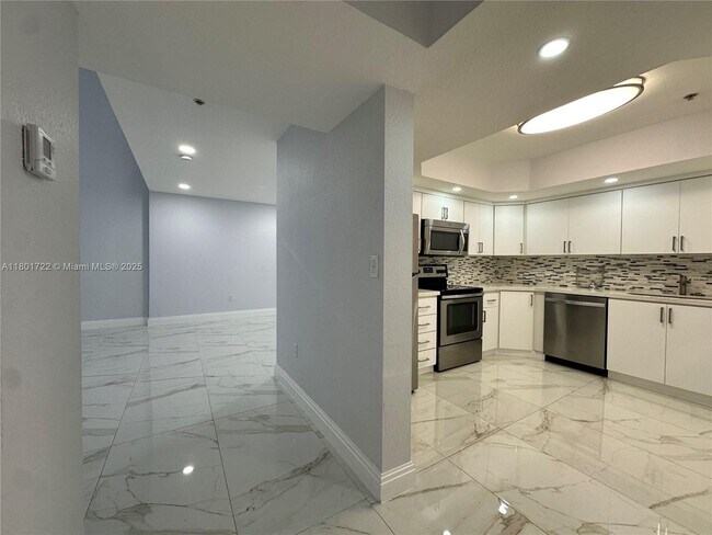 Building Photo - 17425 NW 75th Pl