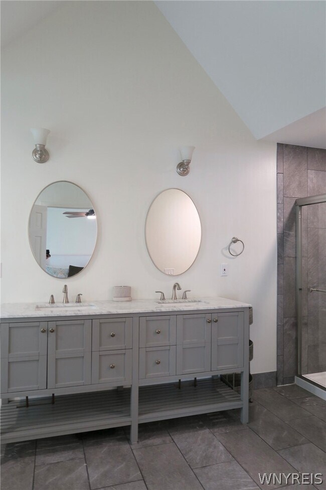 Building Photo - 6035 Whitegate Crossing