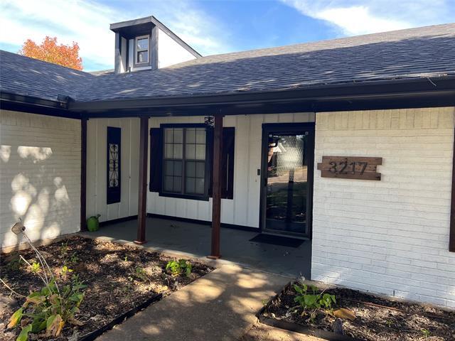 Building Photo - 3217 N Marseille Ln