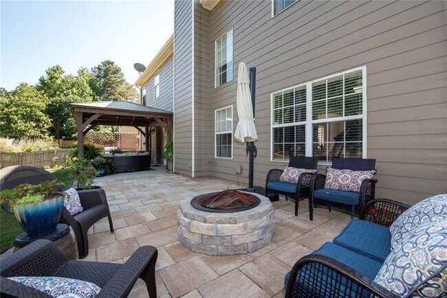 Building Photo - 1504 Belfaire Lake Tr