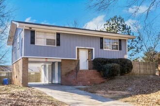 Building Photo - Don’t Miss Out! Look, Lease, and Live Specials EXTENDED to January 31st!