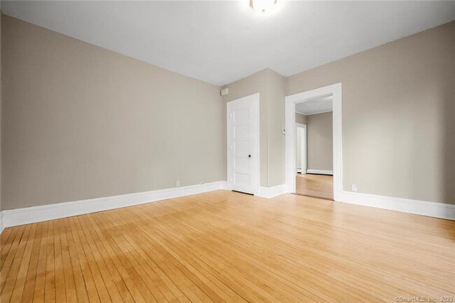 Building Photo - 49 Atwater Ave