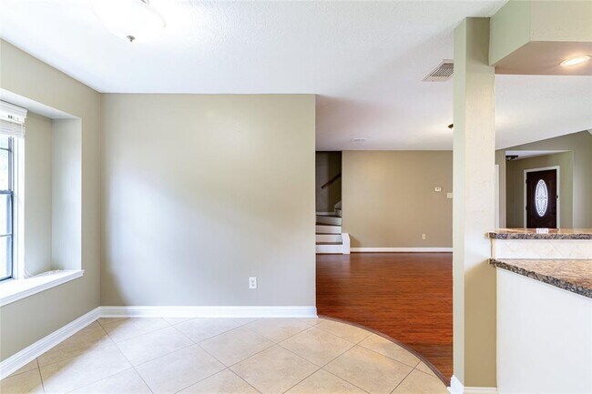 Building Photo - 2414 Cypress Hill