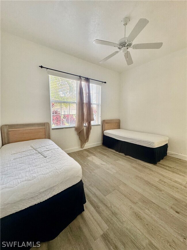 Building Photo - 400 Harvard Ct