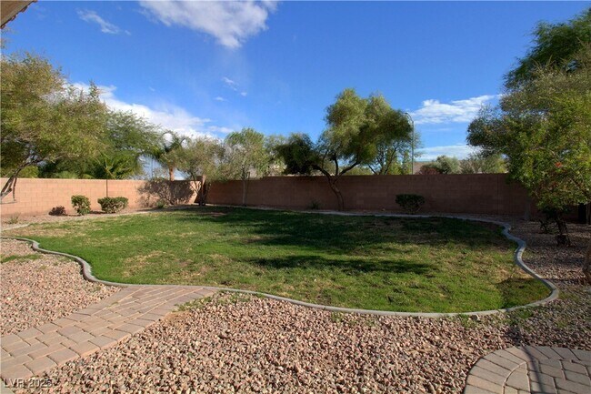 Building Photo - 8337 Christinas Cove Ave