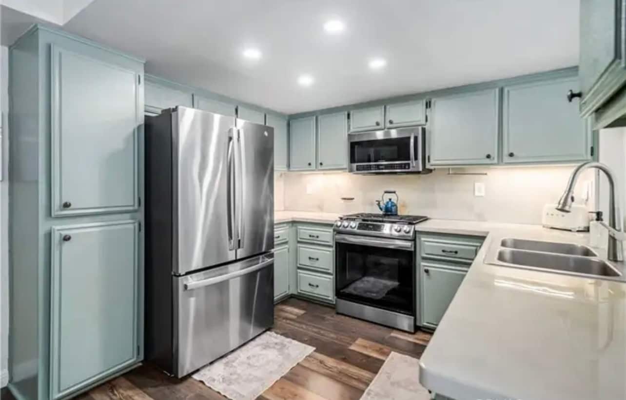 Building Photo - 4554 Meadow Pl