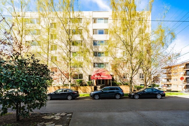 Building Photo - Park Manor Apartments