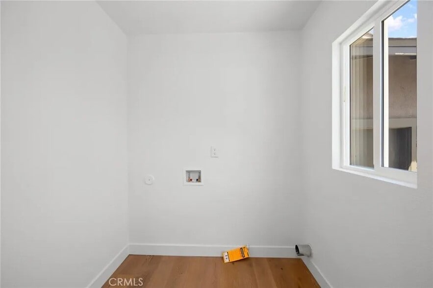 Building Photo - 3518 S Burnside Ave