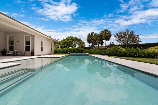 Building Photo - 5202 S Sterling Ranch Cir
