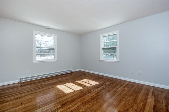 Building Photo - 22 SW Cutoff