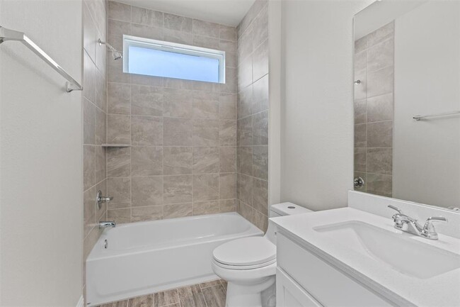 Building Photo - 205 Riverhill Cv
