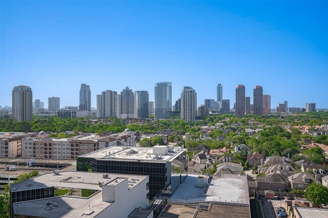 Building Photo - 5001 Woodway Dr