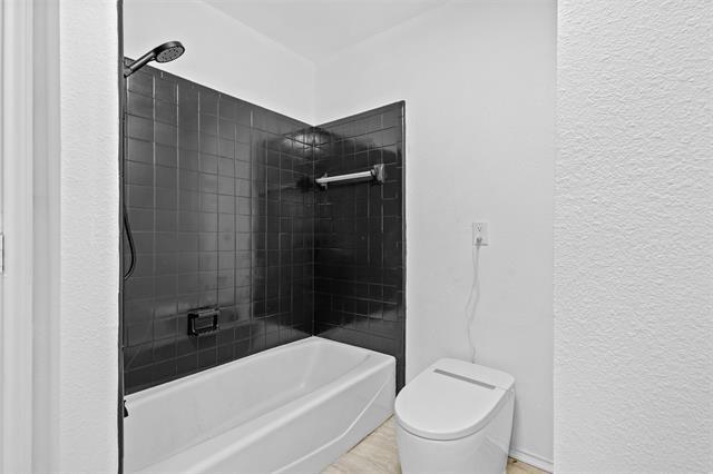 Building Photo - 5349 Northridge Blvd