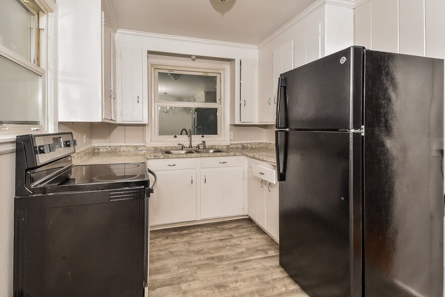 Building Photo - 35 Cavalier Ct