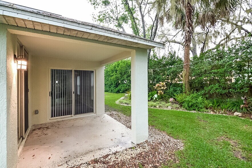 Building Photo - 1070 Corkwood Dr