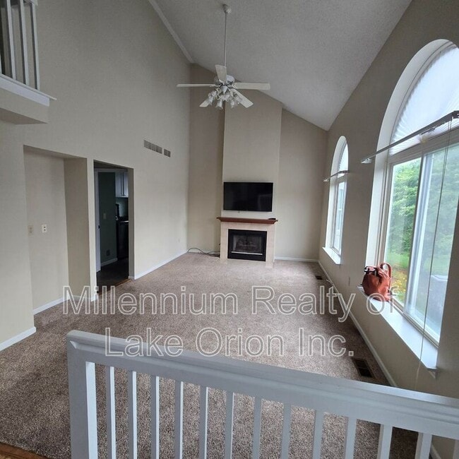 Building Photo - 3189 Silverbrook Dr