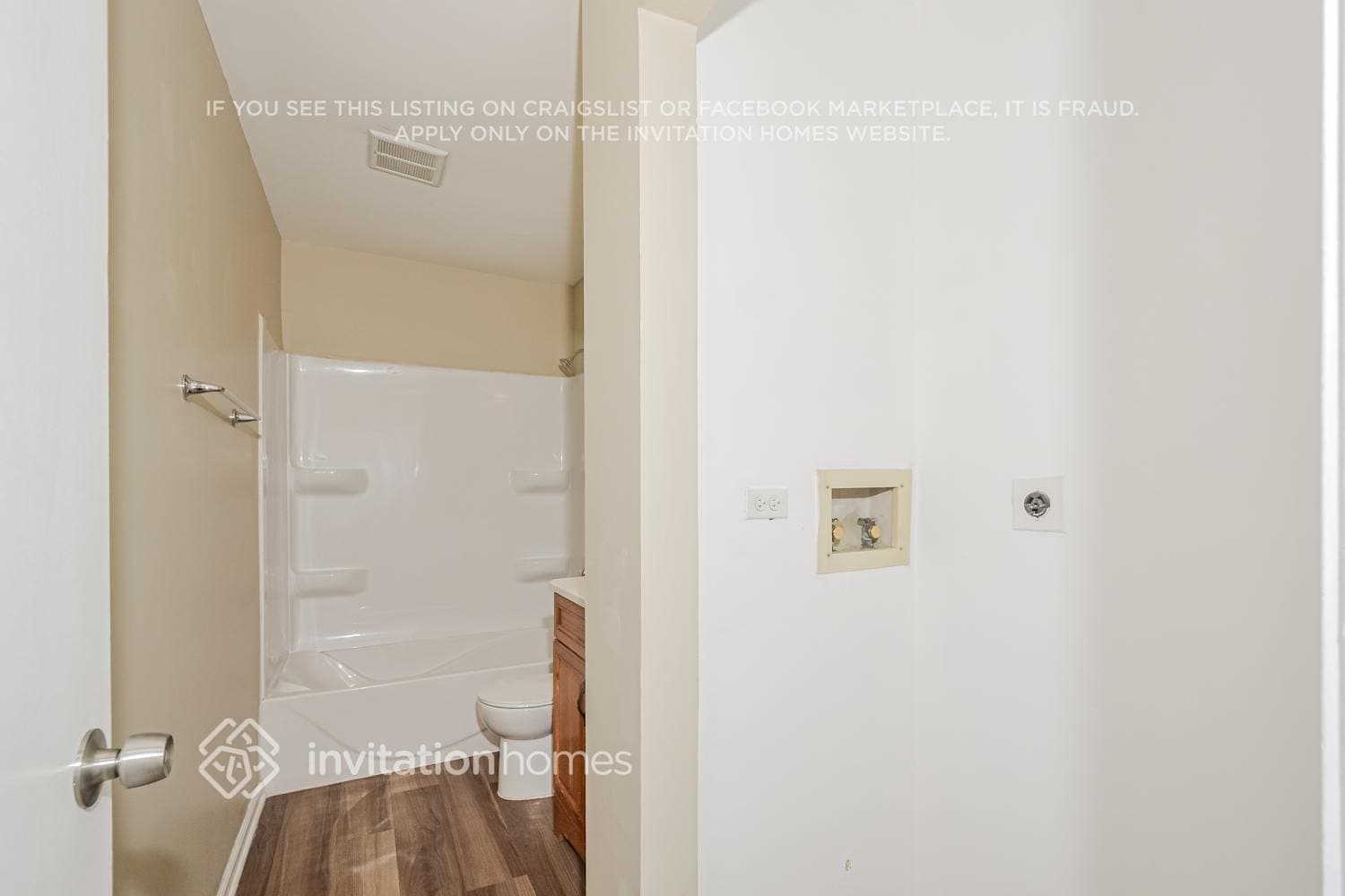 Building Photo - 880 Edenwood Dr