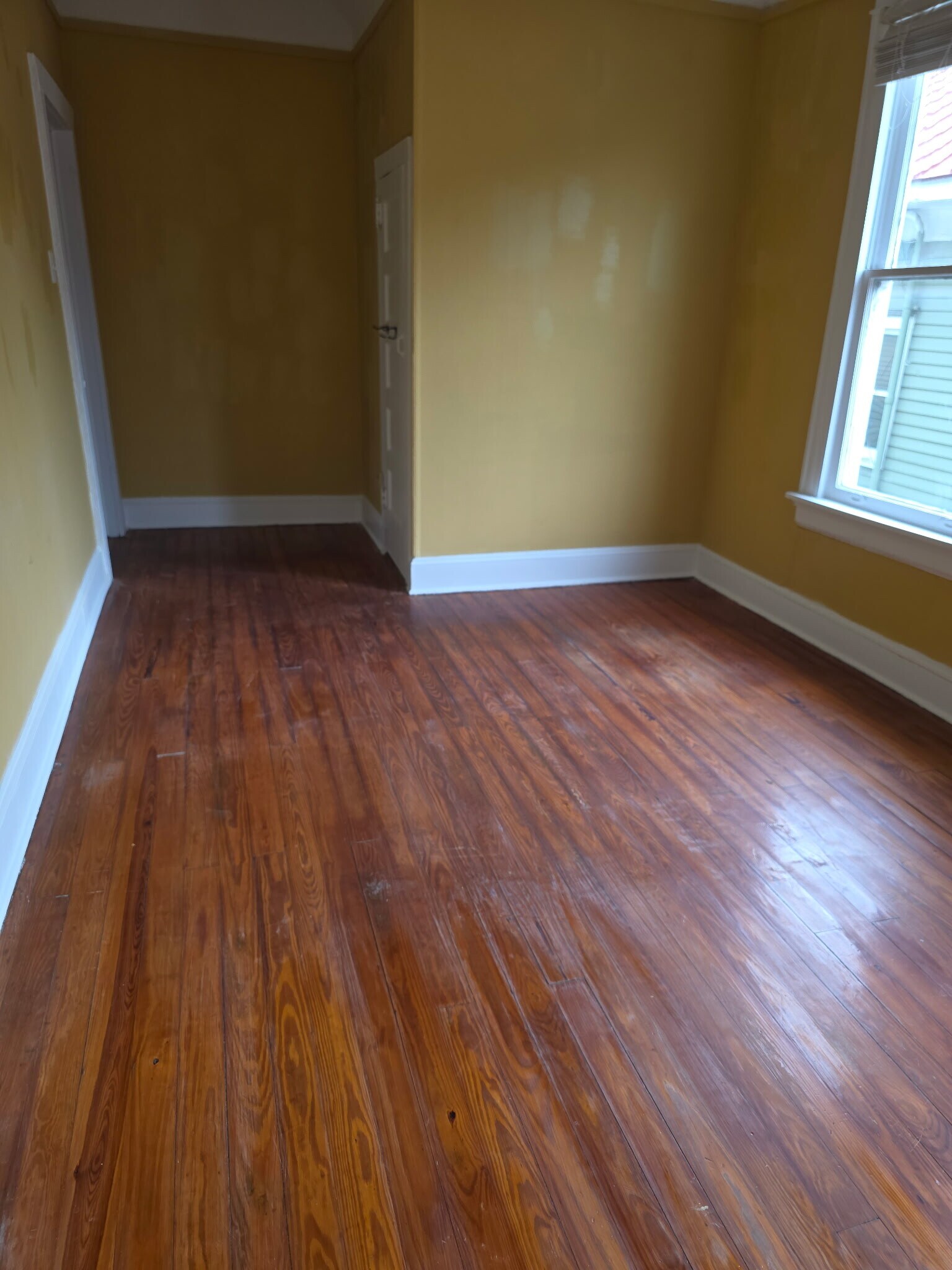 Building Photo - 114 S 5th Ave