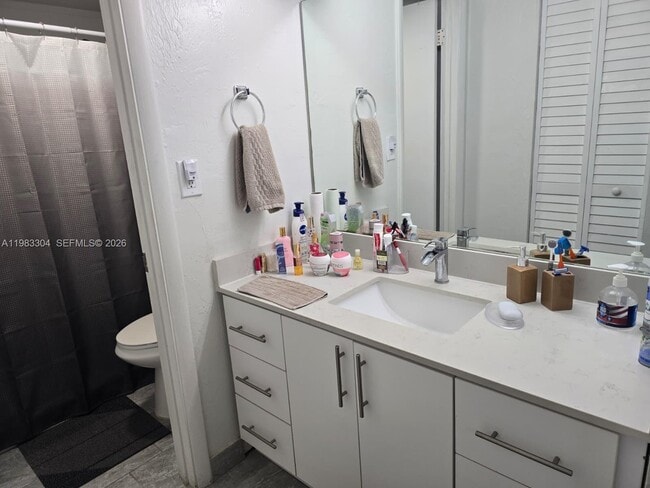 Building Photo - 13715 Kendale Lakes Cir