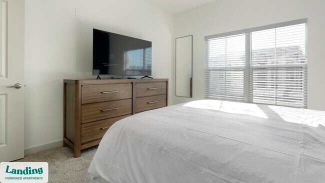 Building Photo - 2740 Village Crossing Blvd