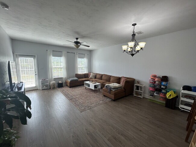 Building Photo - Modern 3BR Home with Garage & Spacious Living – Available July 10th!