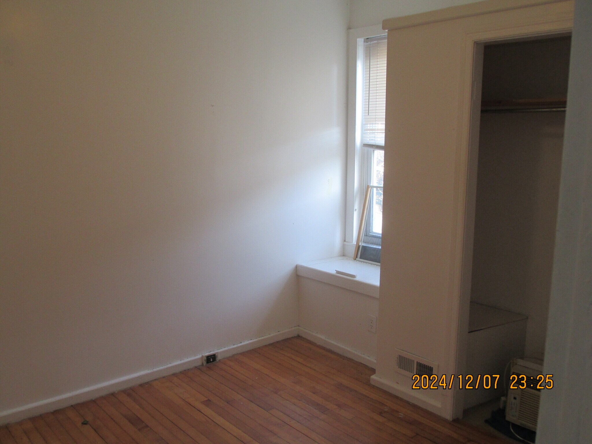 Building Photo - 529 N 35th St
