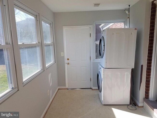 Building Photo - 3710 18th St S