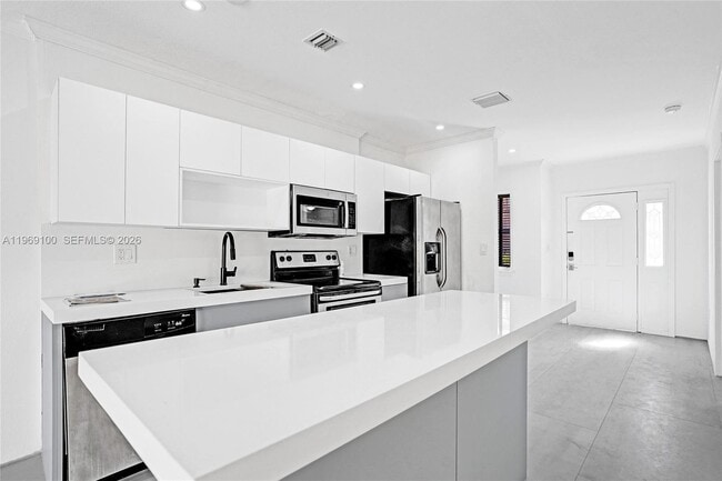 Building Photo - 7783 SW 94th Ln