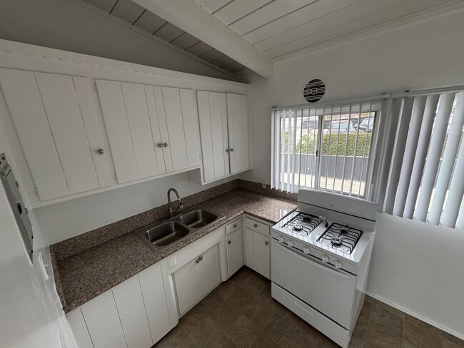 Floorplan - 5415-5469 San Vicente Blvd.