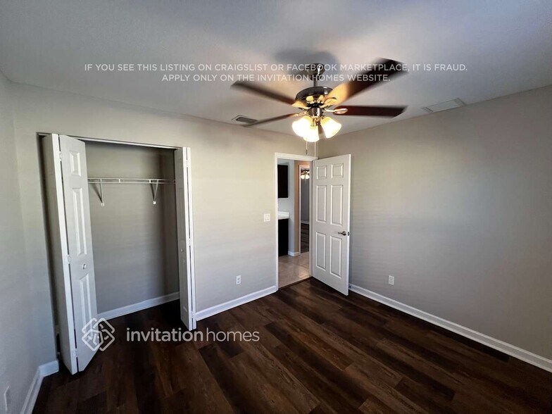 Building Photo - 347 NW Bayshore Blvd