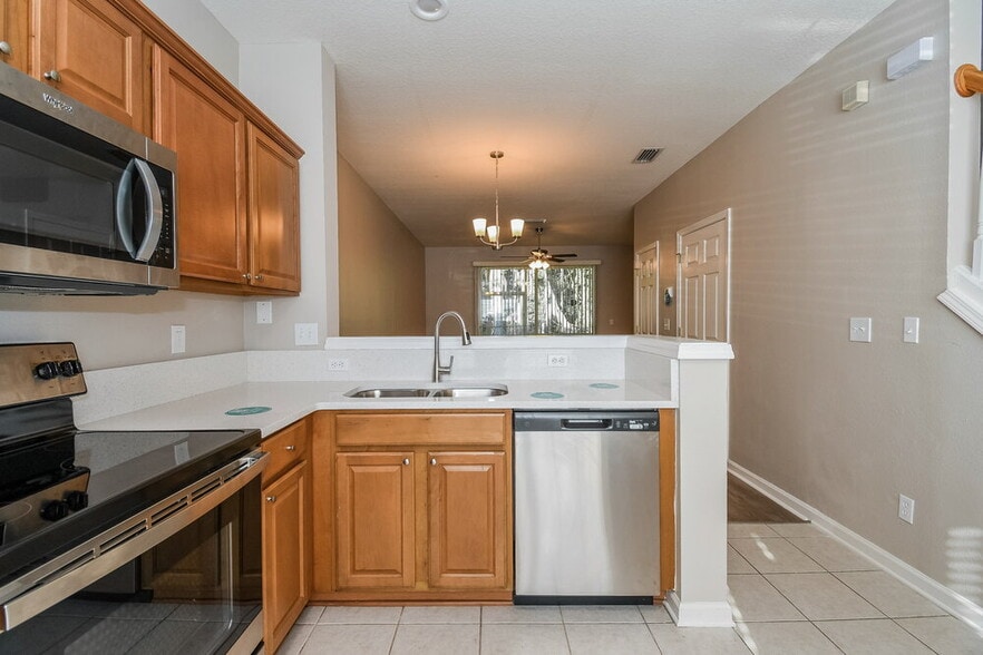 Building Photo - 3587 Lone Tree Ln