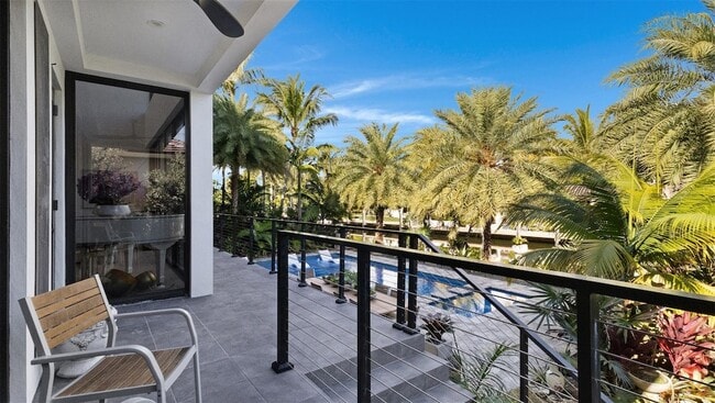 Building Photo - 823 Ponce de Leon Dr