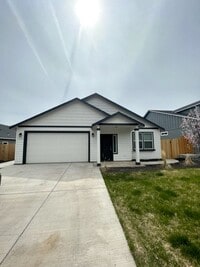 Building Photo - Beautiful like new 3 bedroom Hayden home i...