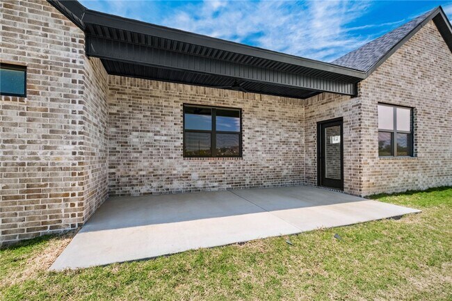 Building Photo - 431 Silverview Ave