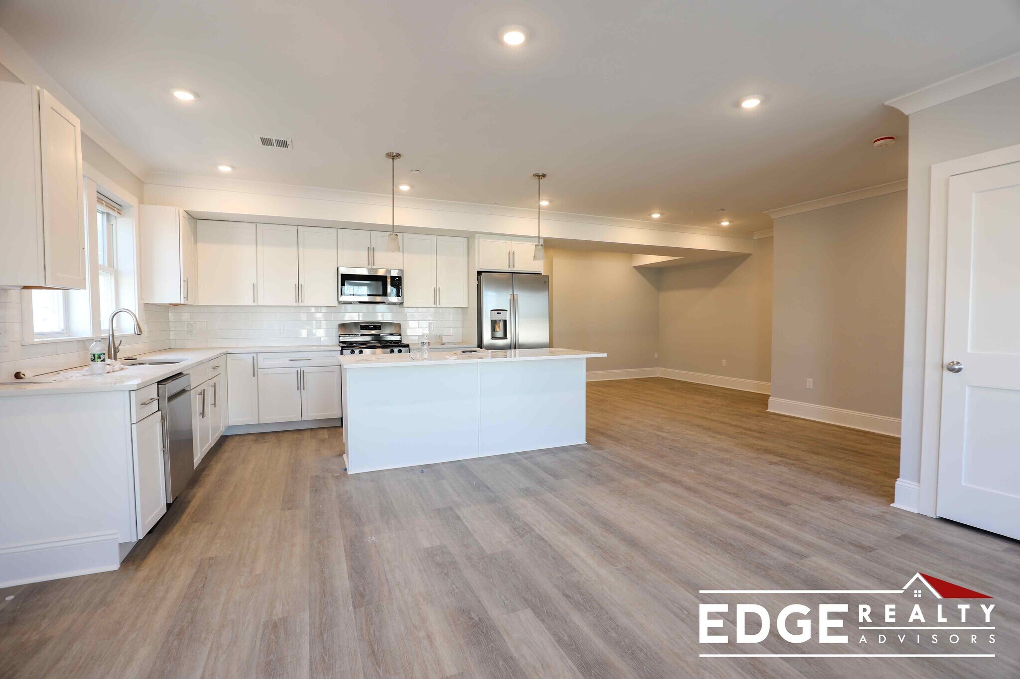 Building Photo - 78 North Beacon St