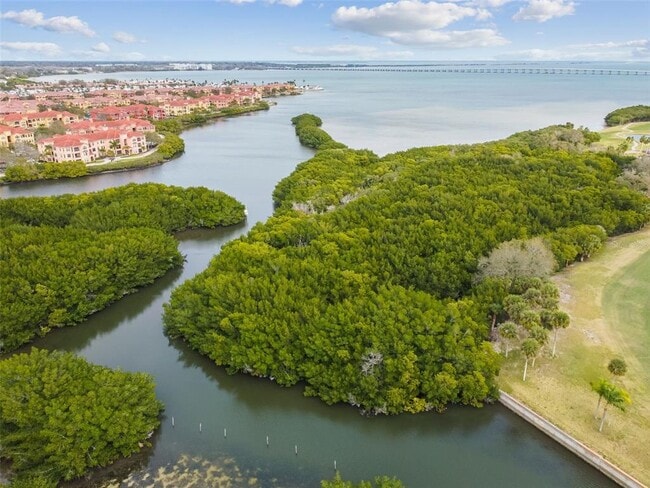 Building Photo - 900 Cove Cay Dr