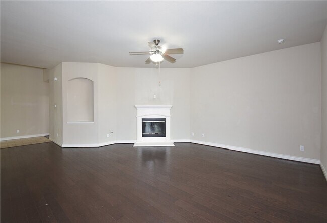 Building Photo - 5623 S Denham Ridge Ln
