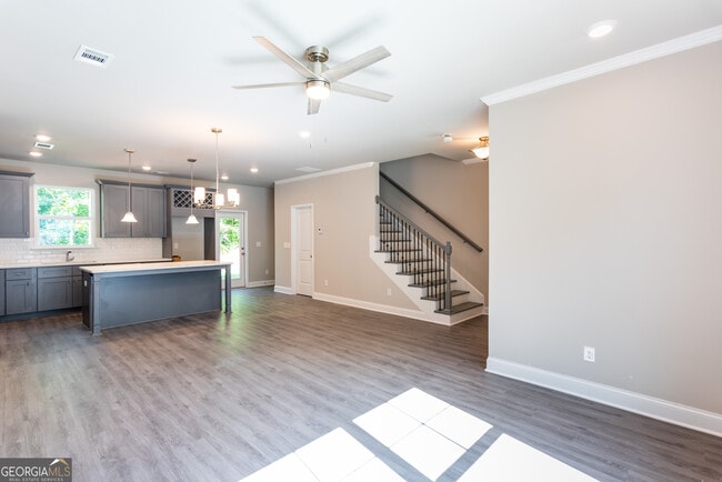 Building Photo - 3352 Landings S Dr SW