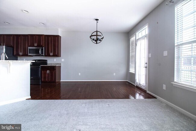 Building Photo - 143 Margaretta Dr