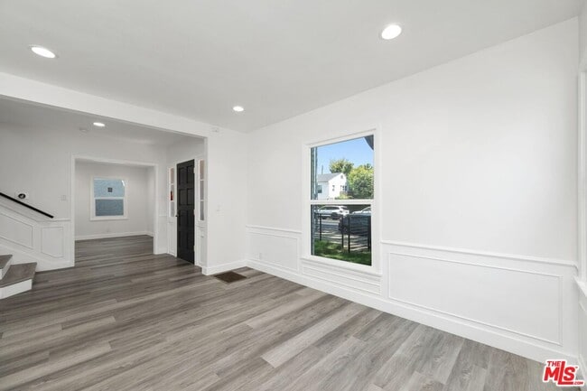 Building Photo - 8918 Cadillac Ave