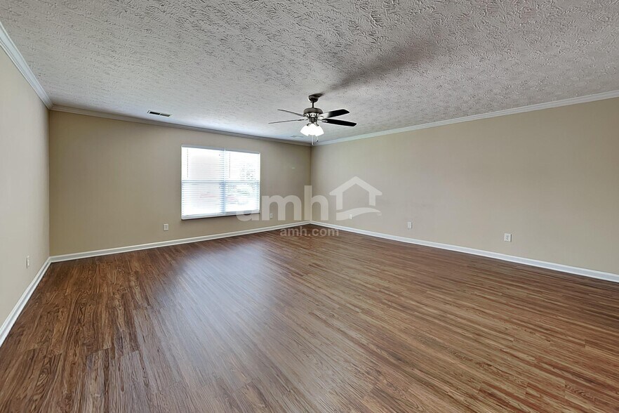 Building Photo - 377 Stewart Springs Dr
