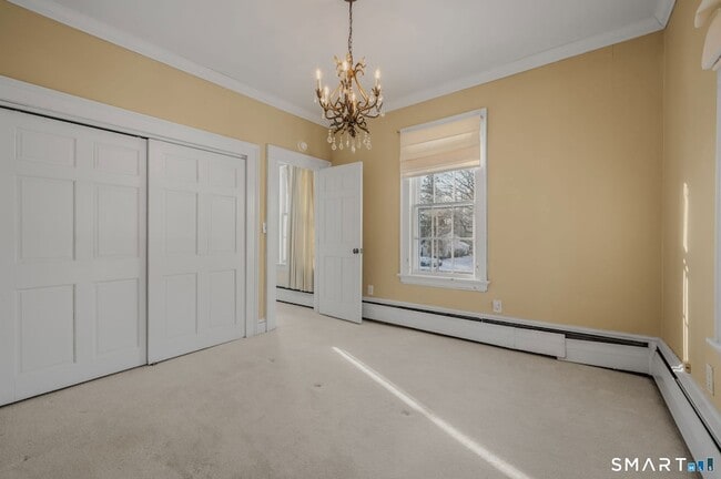 Building Photo - 9 Lyme St