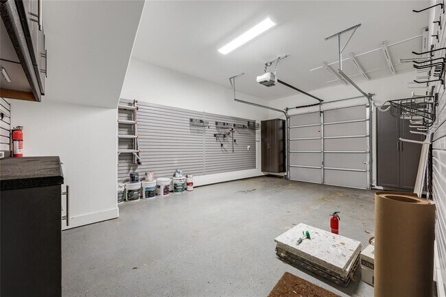 Building Photo - 1809 Pasadena Dr