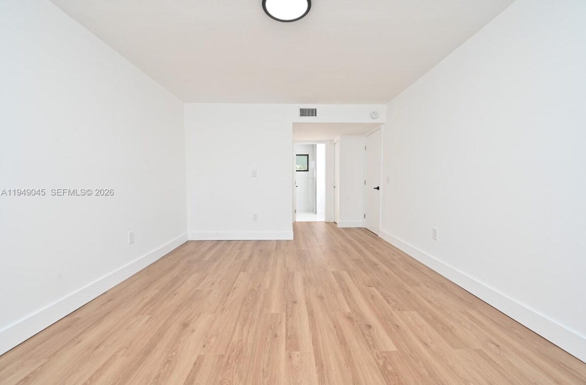 Building Photo - 8415 SW 107th Ave