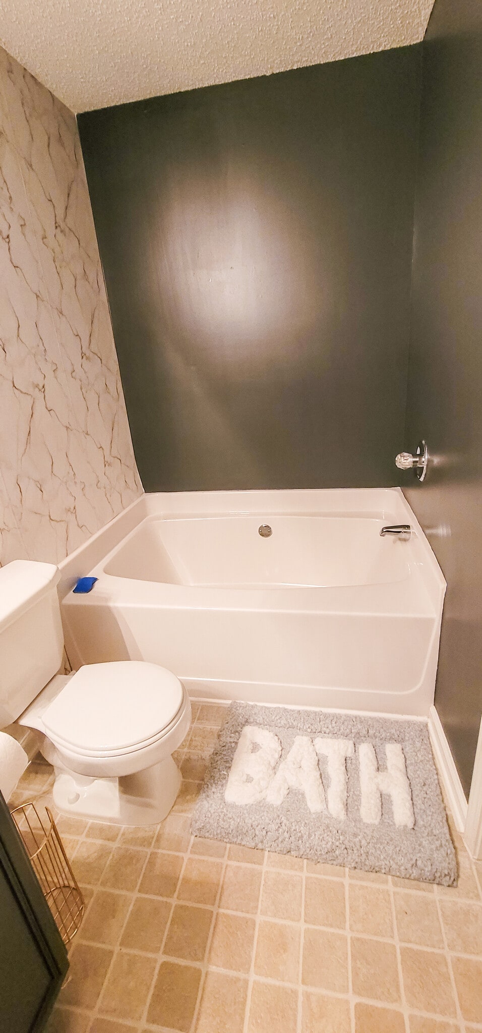 Master Bathroom - 1931 Bayrose Cir