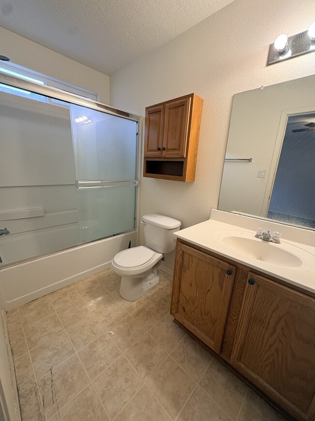 Building Photo - 1848 Gallinas Rd