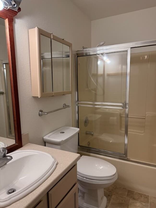 Building Photo - Home in Hayden