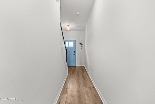 Building Photo - 326 Raven Ln